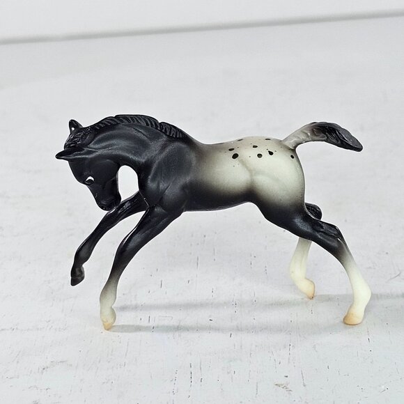Breyer Stablemate Scrambling Foal Baby Horse Black Blanket Appaloosa Fun #5977 - Picture 4 of 8